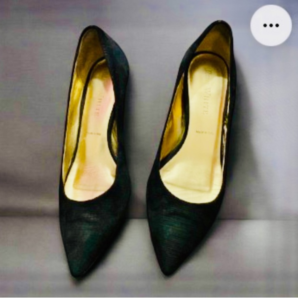 Ron White Italian Made Black Satin Pointy Heel 1.5’ Approx Pumps Size 39
